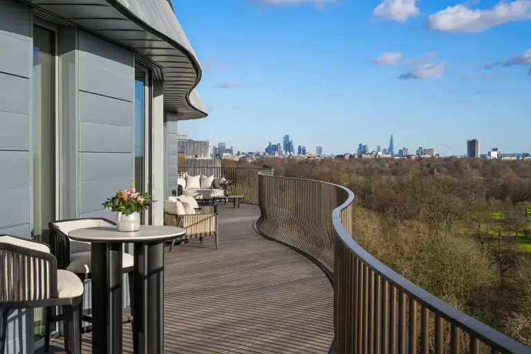 187e9c36-dec2-4b93-b81b-b8bf5e4d.format-webp